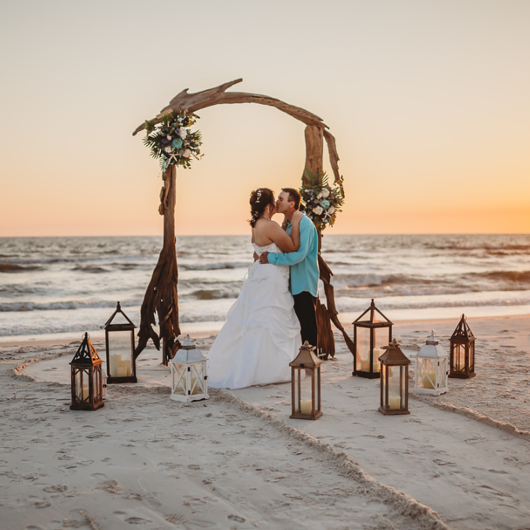 Driftwood arbor rental for panama city beach weddings