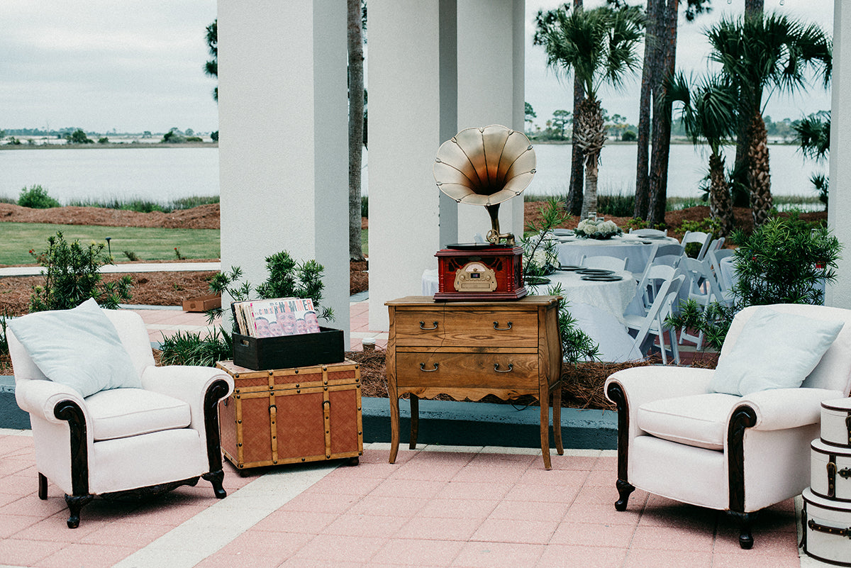 Vintage Inspired Gramophone - The Wedding Shop