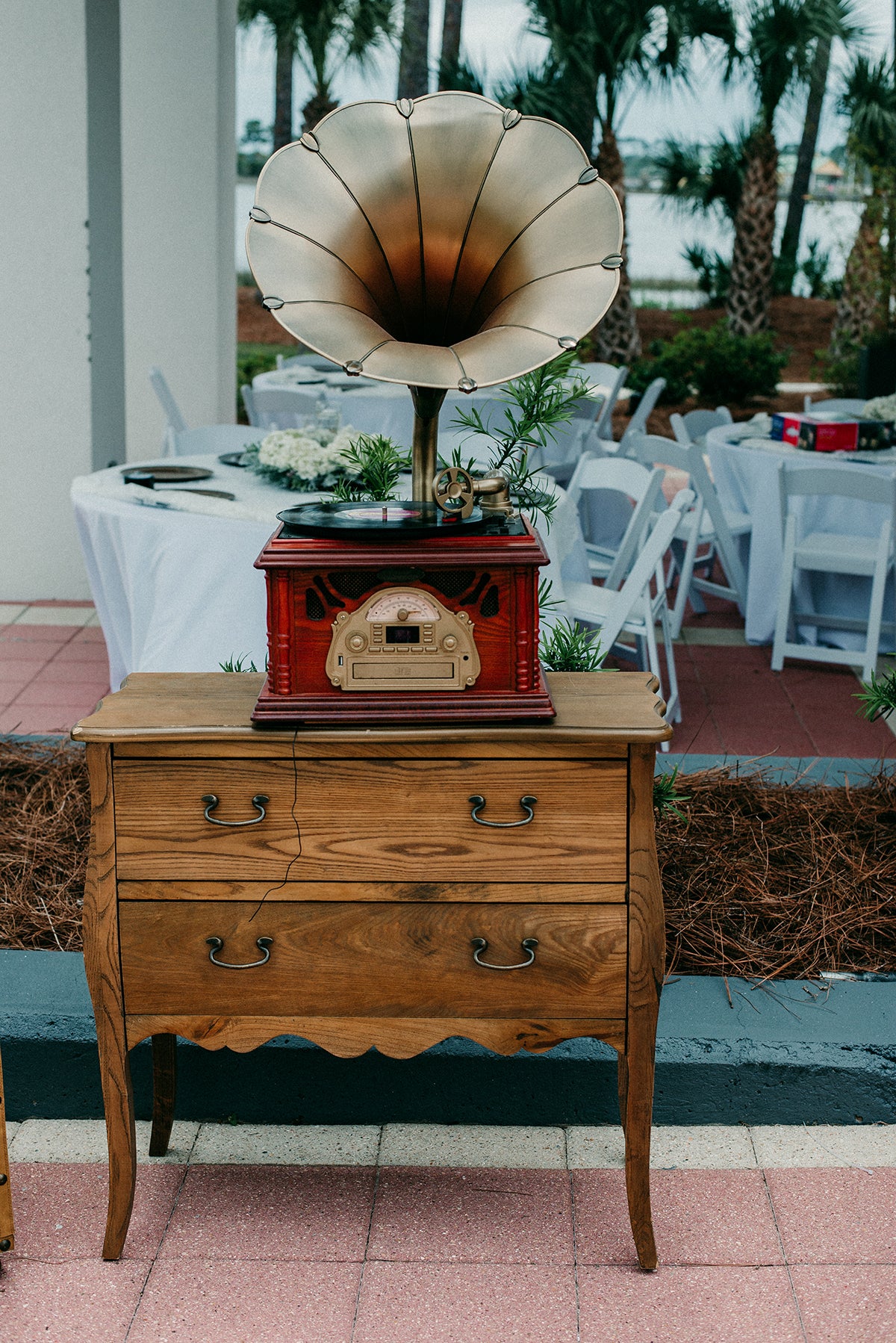 Vintage Inspired Gramophone - The Wedding Shop