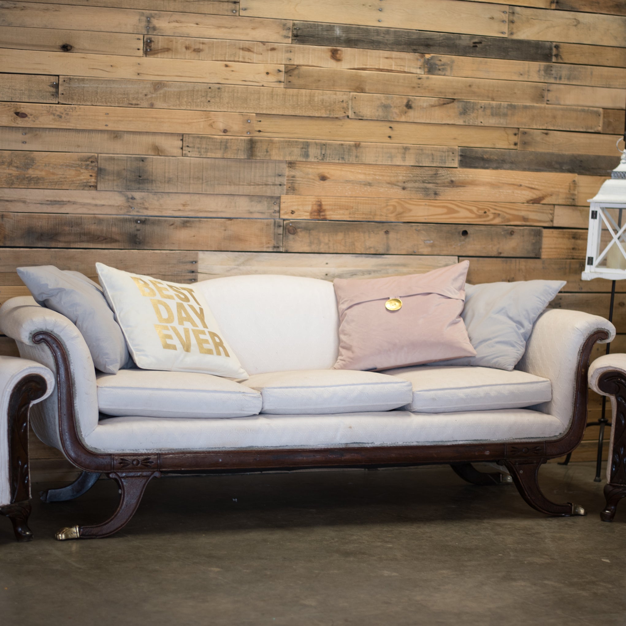 Vintage Seating Lounge Set - The Wedding Shop